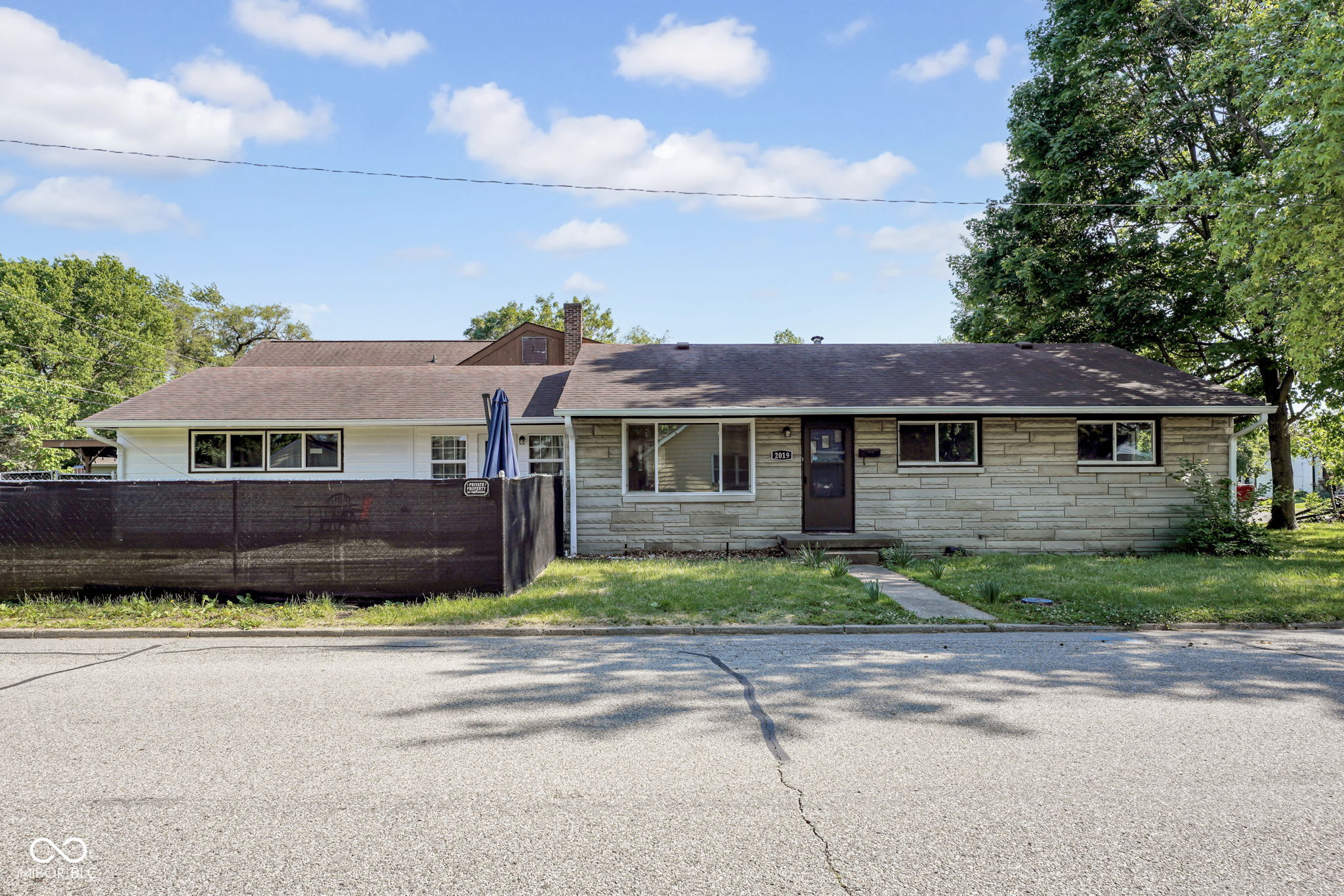 2019 19th Street Columbus, IN 47201 - Photo 2 of 22