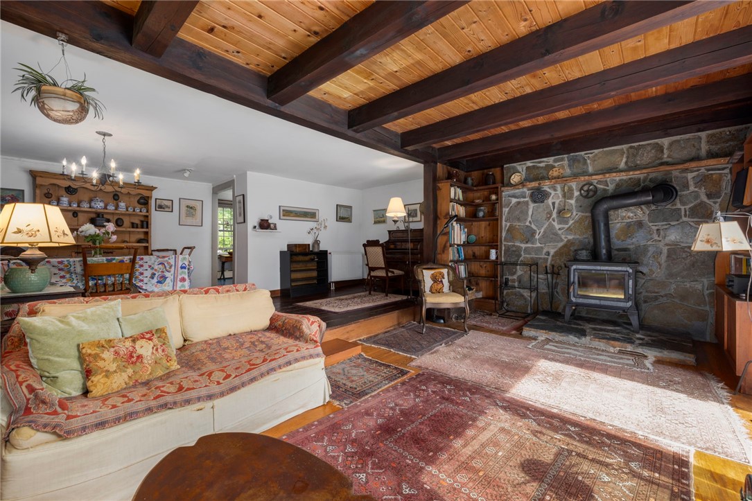 856 North Main Road Jamestown, RI 02835 - Photo 12 of 49
