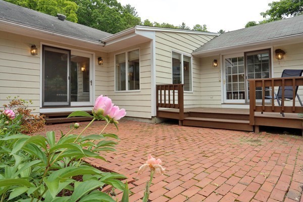 238 Forest Street Needham, MA 02492 - Photo 9 of 26 Gallery Image 9