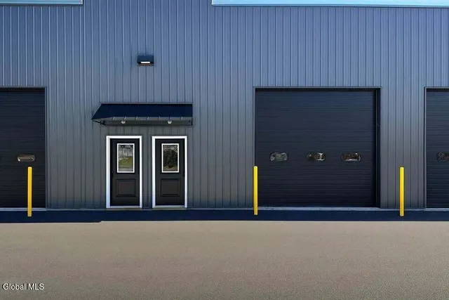 $16 | 46 Maple Avenue, Glenville, NY 12302