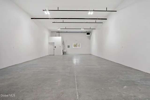 $16 | 46 Maple Avenue, Glenville, NY 12302