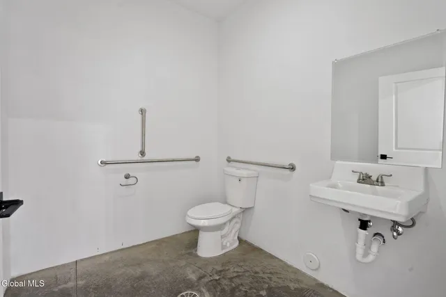 $16 | 46 Maple Avenue, Glenville, NY 12302