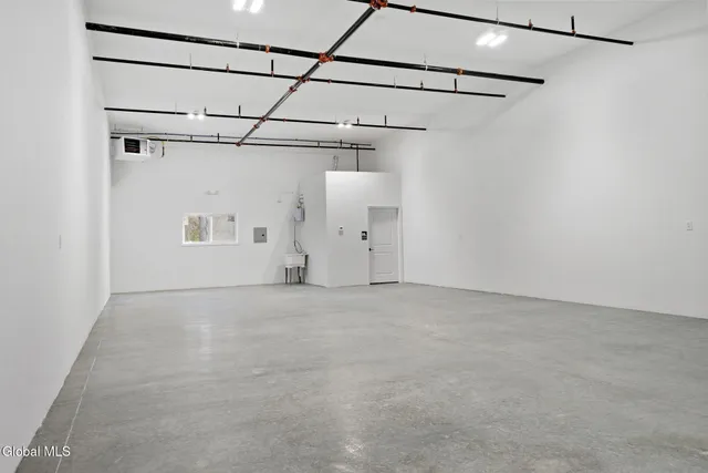 $16 | 46 Maple Avenue, Glenville, NY 12302