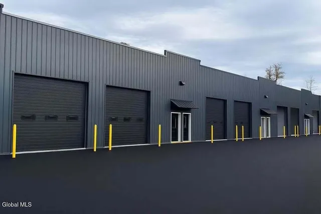 $16 | 46 Maple Avenue, Glenville, NY 12302