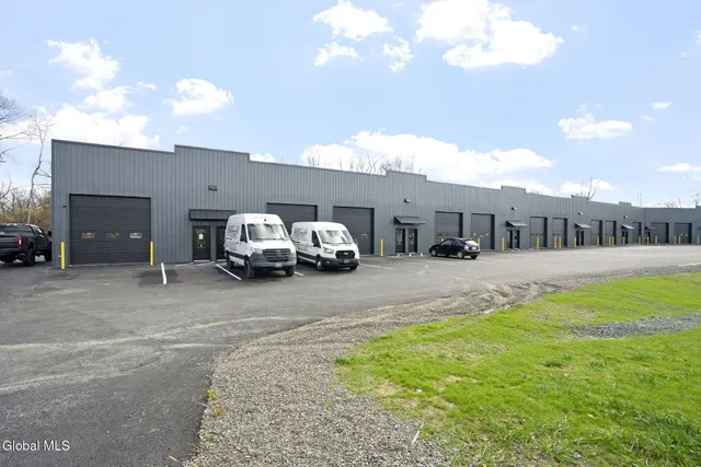 $16 | 46 Maple Avenue, Glenville, NY 12302