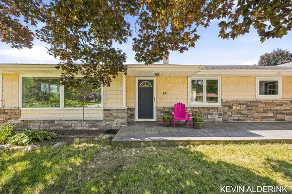$409,900 | 34 West 37th Street, Holland, MI 49423