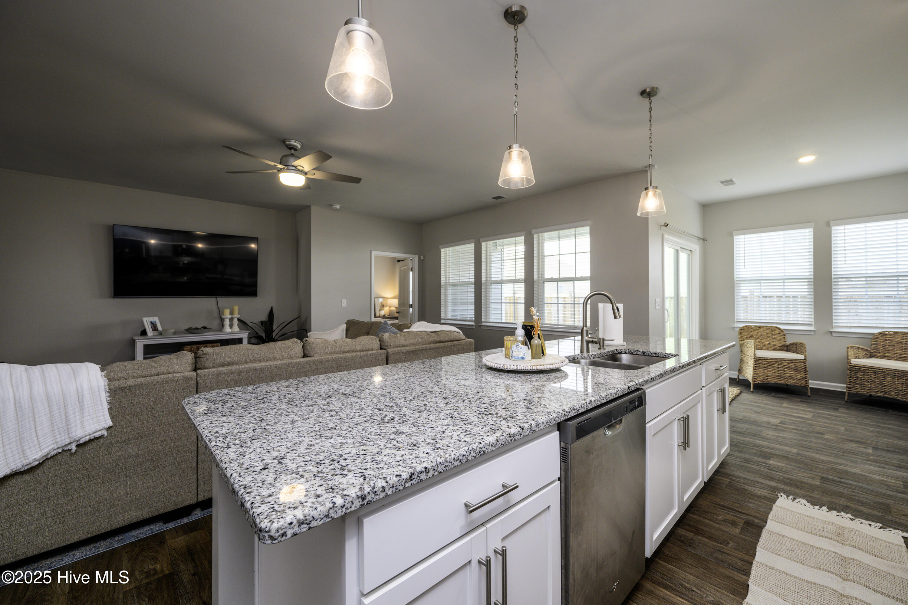 417 Frida Road New Bern, NC 28560 - Photo 18 of 56 Kitchen Island