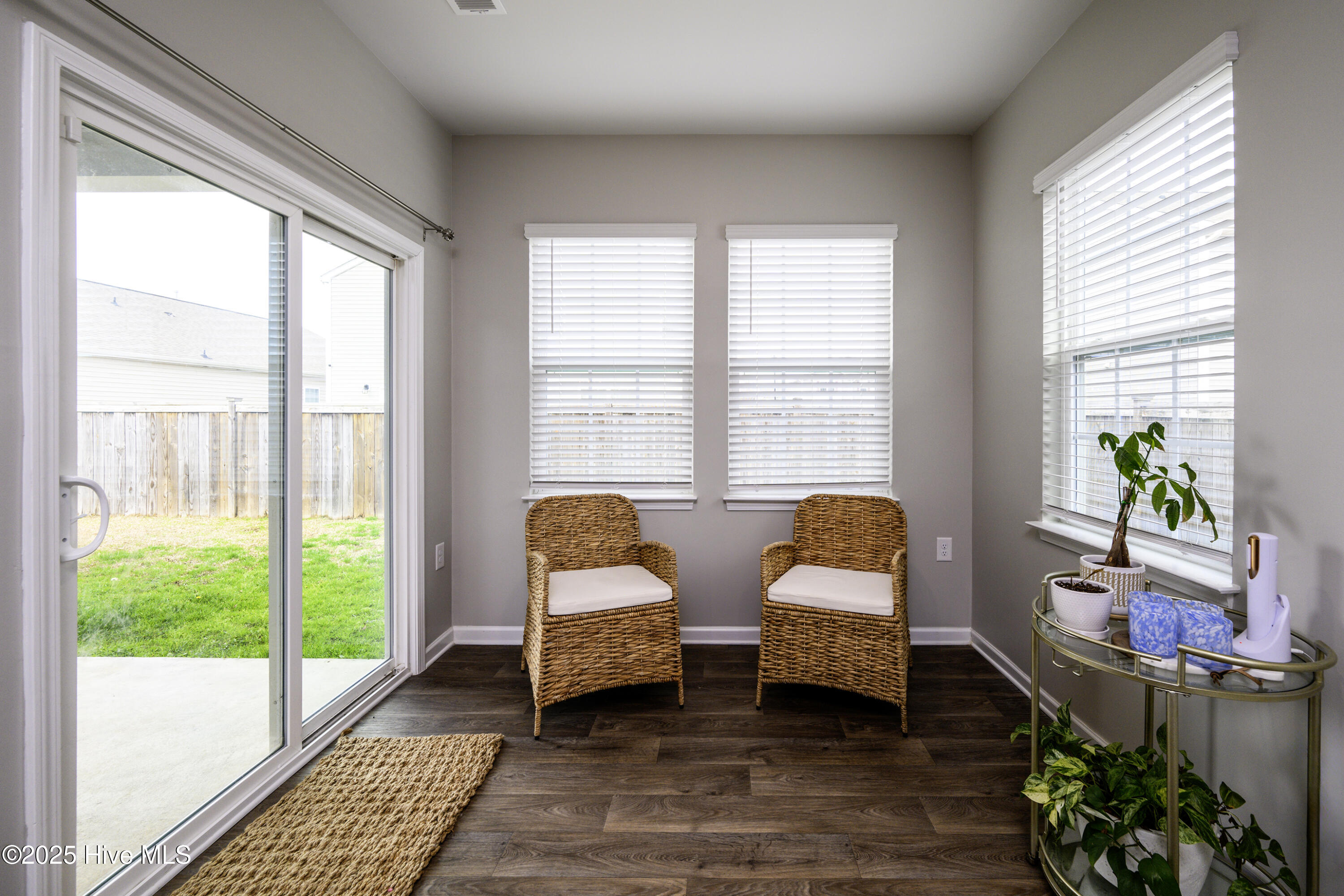 417 Frida Road New Bern, NC 28560 - Photo 21 of 56 Breakfast Nook/Office Space
