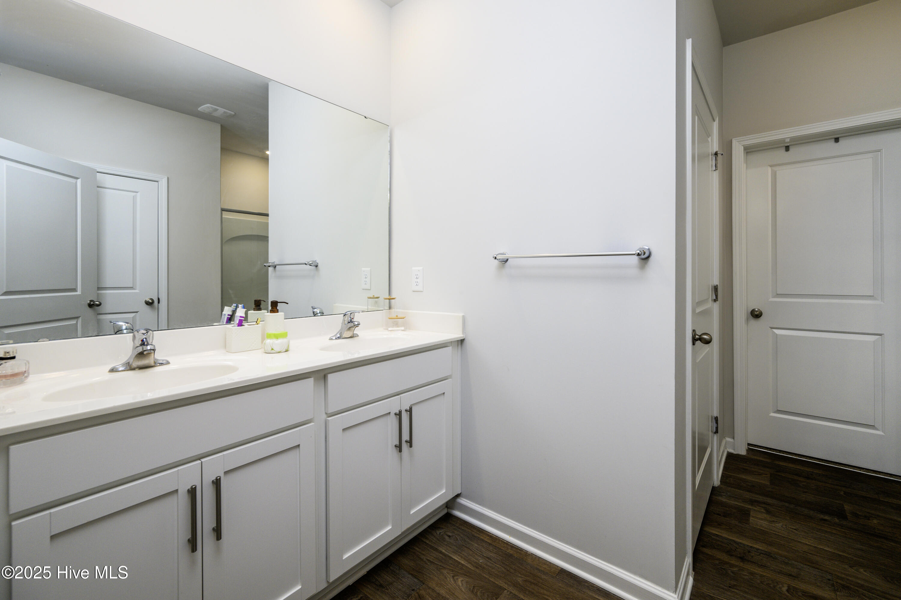 417 Frida Road New Bern, NC 28560 - Photo 27 of 56 Dual Sink Vanity