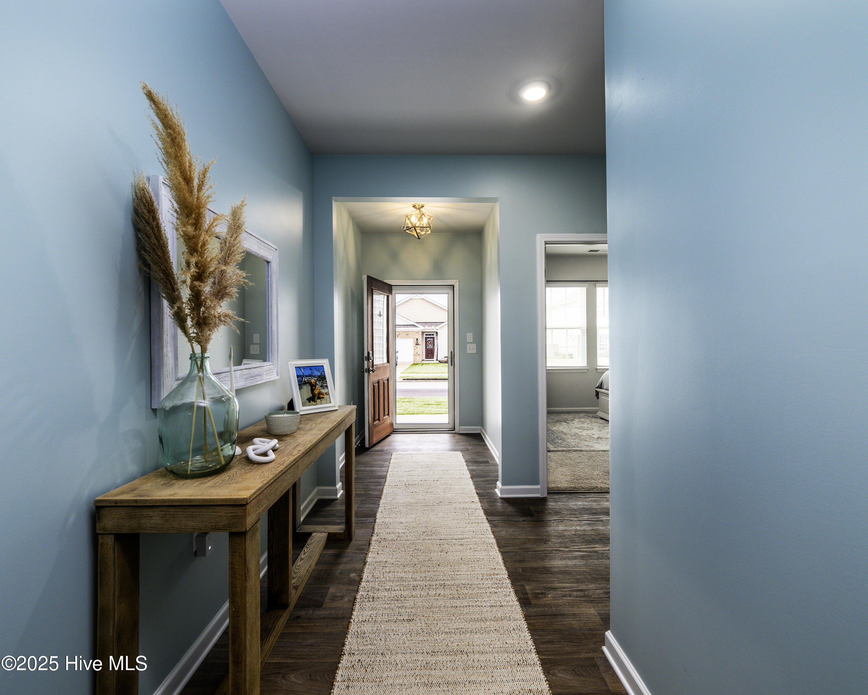 417 Frida Road New Bern, NC 28560 - Photo 10 of 56 Foyer