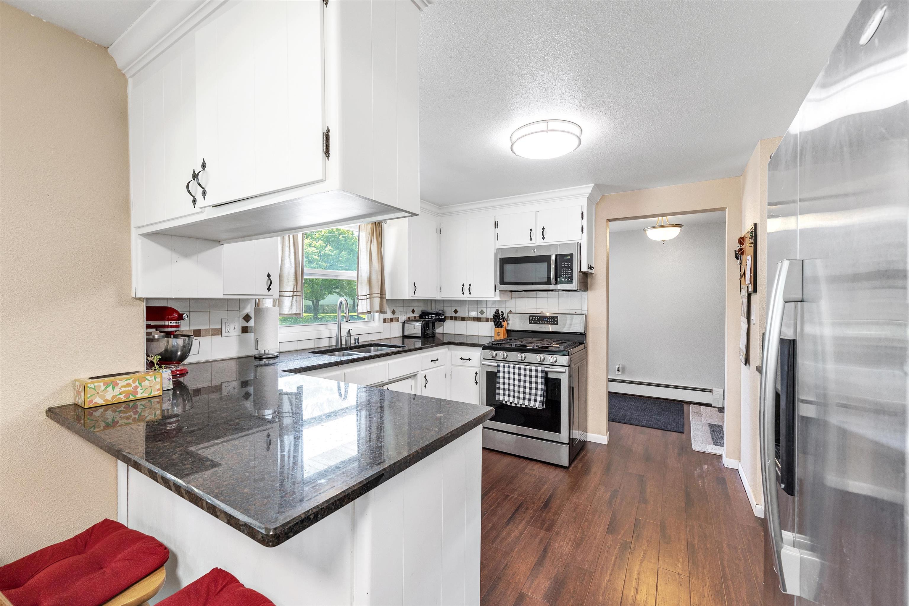 2136 9th Street Green Bay, WI 54304 - Photo 11 of 31