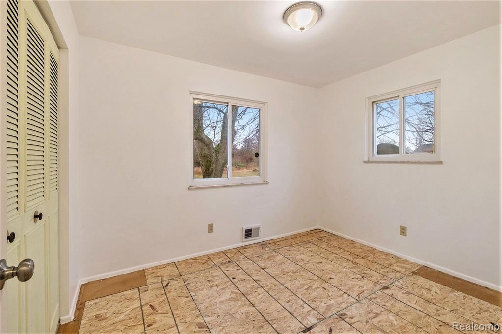12265 Barnes Road Byron, MI 48418 - Photo 24 of 31