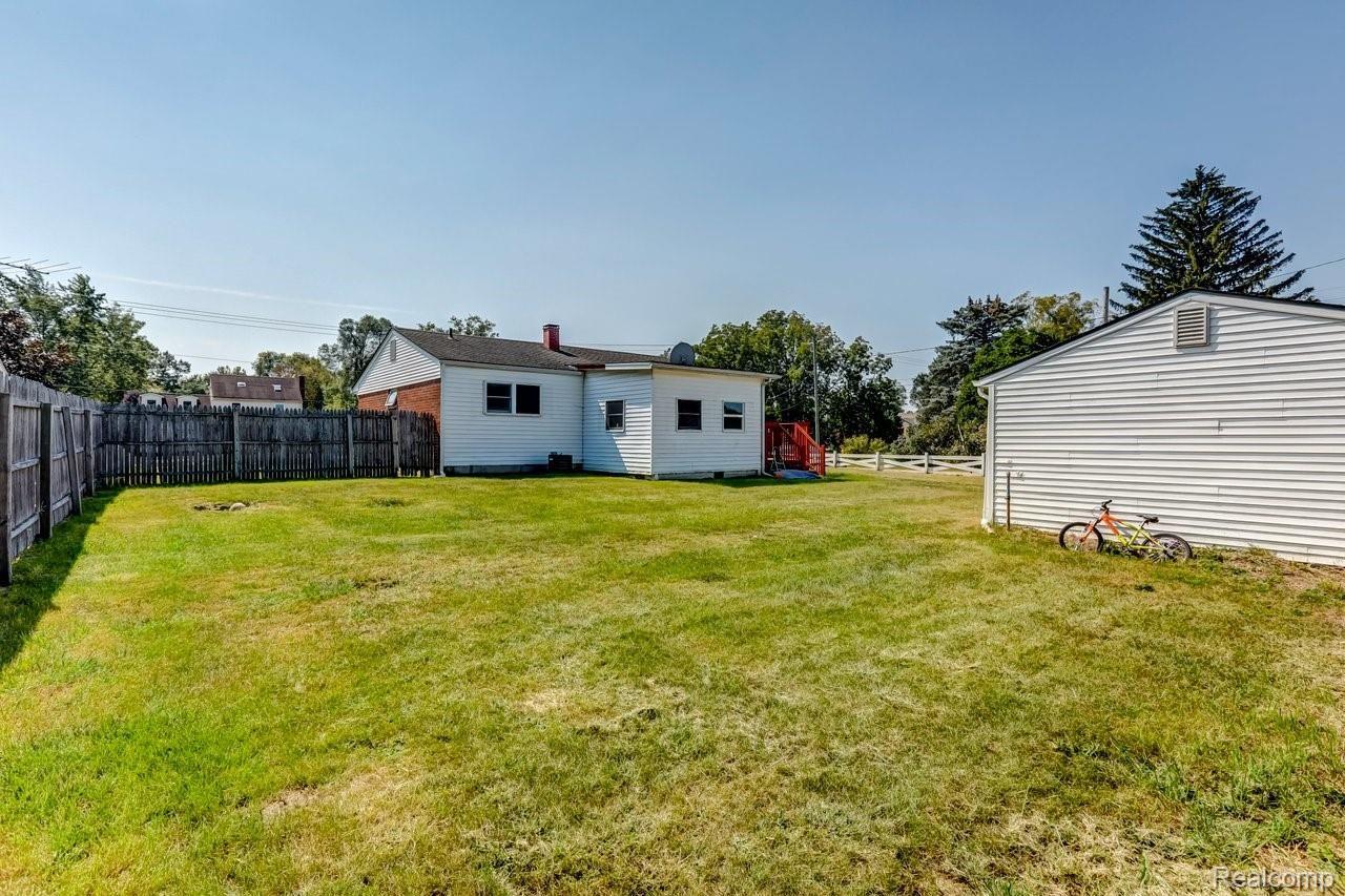 1329 Holmes Road Ypsilanti, MI 48198 - Photo 28 of 28 1329 Holmes Road, Ypsilanti, MI-30.jpg-SMALL