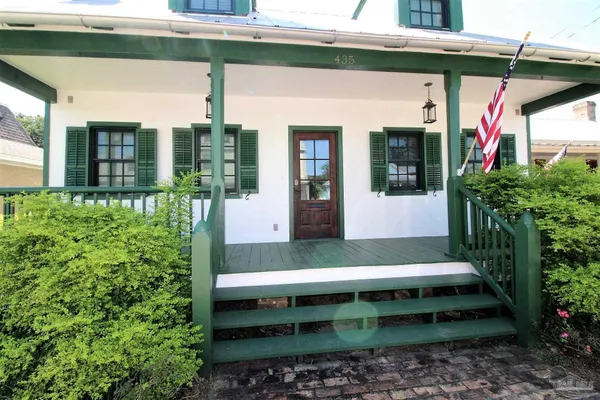 $3,800 | 435 East Government Street, Pensacola, FL 32502