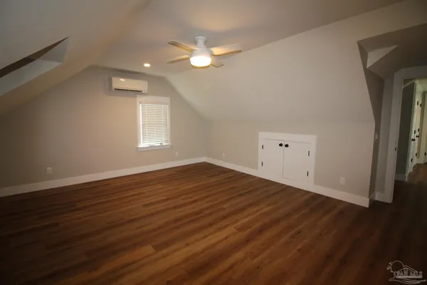 $3,800 | 435 East Government Street, Pensacola, FL 32502