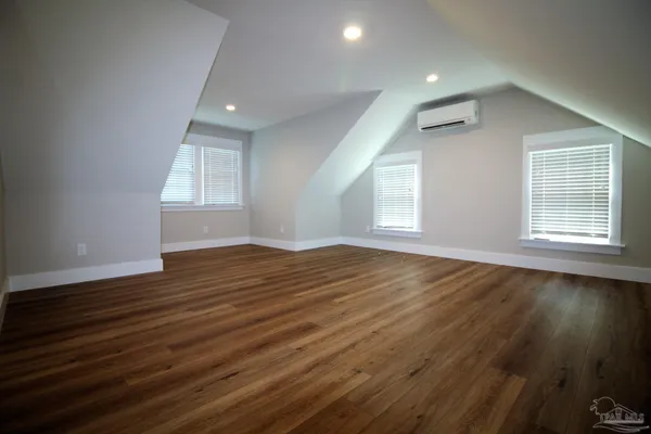 $3,800 | 435 East Government Street, Pensacola, FL 32502