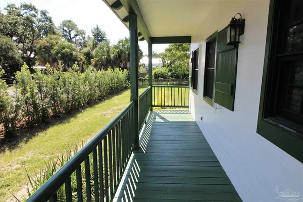 $3,800 | 435 East Government Street, Pensacola, FL 32502