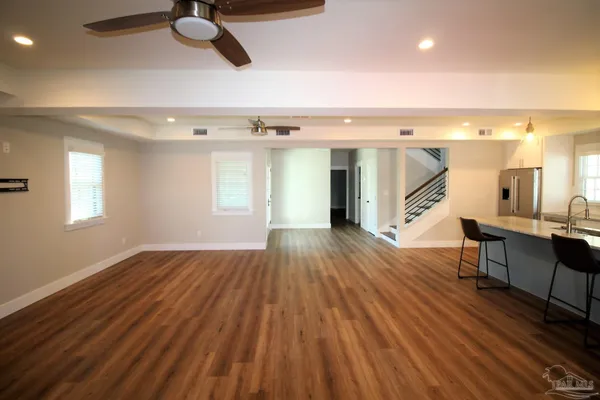 $3,800 | 435 East Government Street, Pensacola, FL 32502