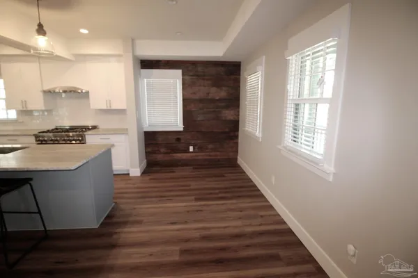 $3,800 | 435 East Government Street, Pensacola, FL 32502