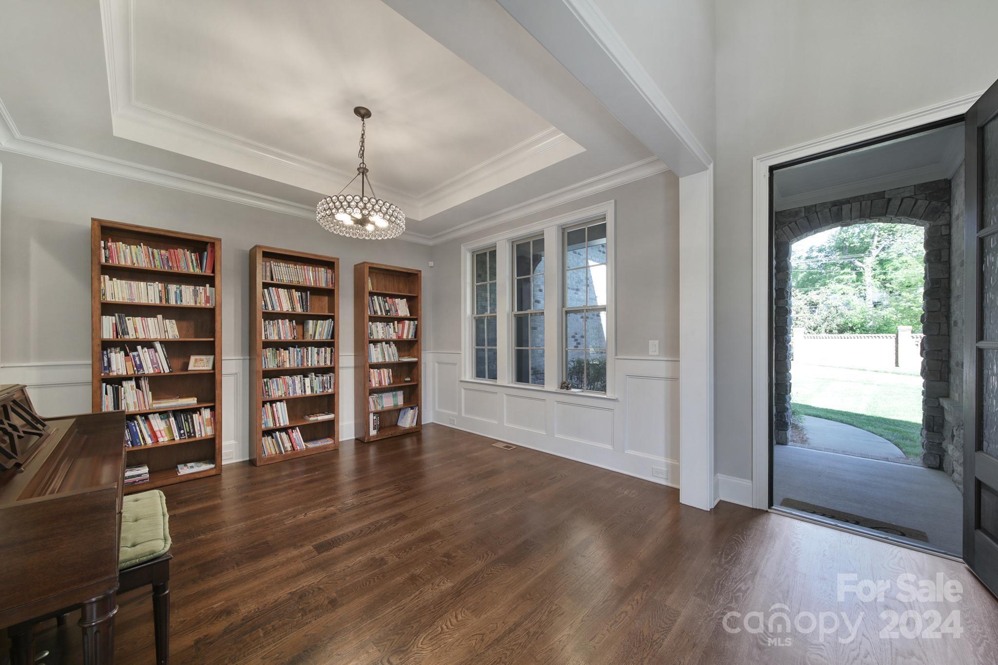 406 North Sharon Amity Road Charlotte, NC 28211 - Photo 3 of 40 Gallery Image 3