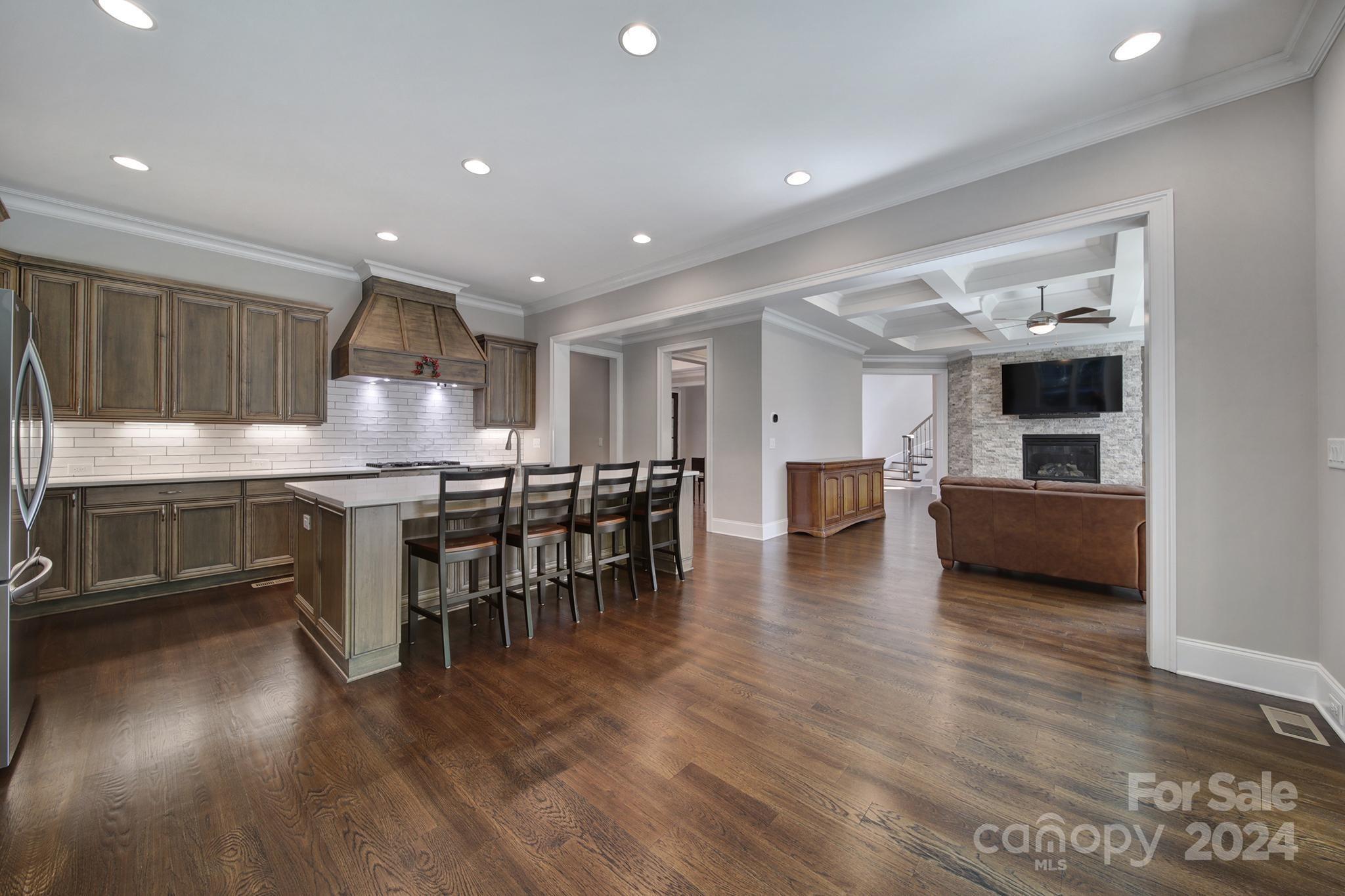 406 North Sharon Amity Road Charlotte, NC 28211 - Photo 6 of 40 Gallery Image 6