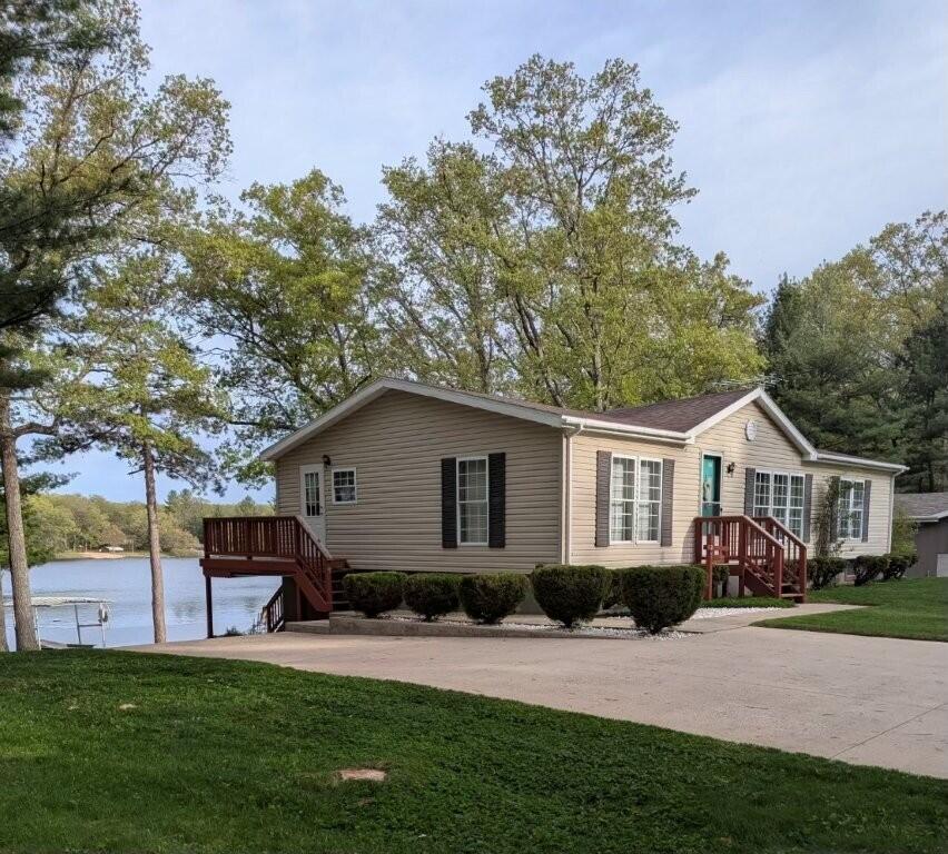 125 South Maple Road Branch, MI 49402 - Photo 2 of 58 IMG_2736