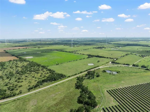 $1,237,500 | 124 Lcr 124, Mount Calm, TX 76673