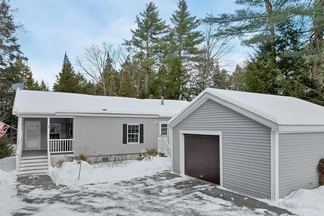 $169,000 | 21 Mansfield Woods Way, New Hampton, NH 03256
