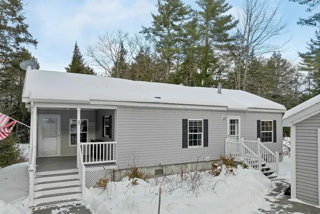 $169,000 | 21 Mansfield Woods Way, New Hampton, NH 03256
