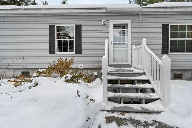 $169,000 | 21 Mansfield Woods Way, New Hampton, NH 03256