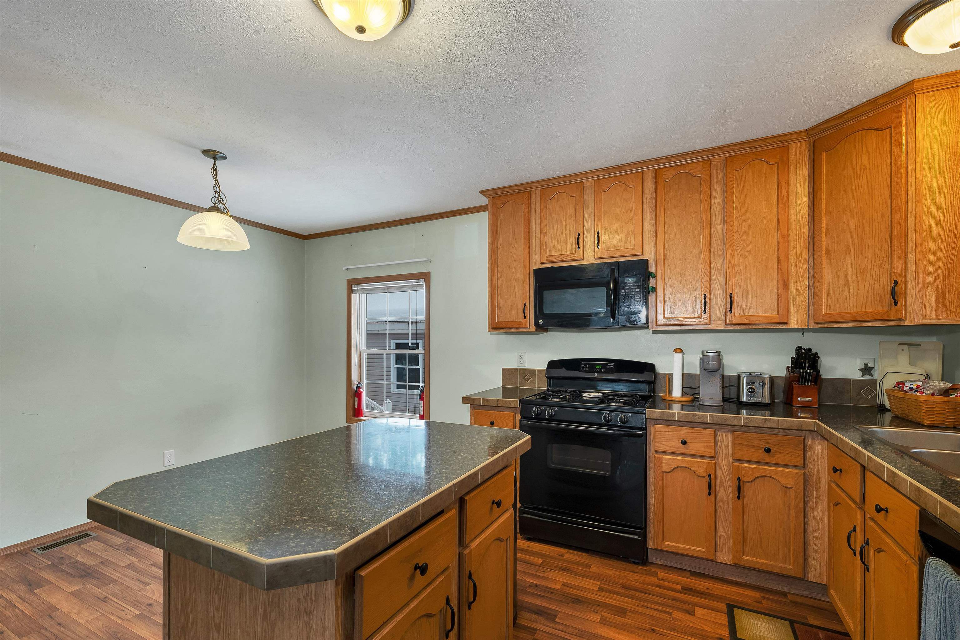 21 Mansfield Woods Way New Hampton, NH 03256 - Photo 9 of 44