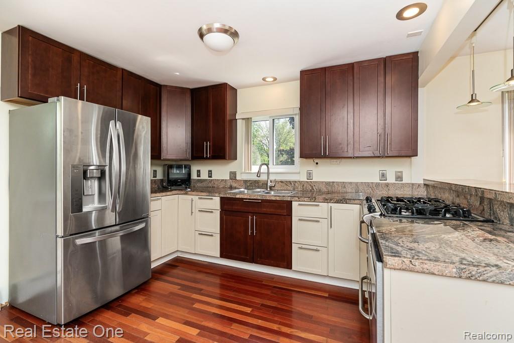 1147 Tienken Court Rochester, MI 48306 - Photo 6 of 26