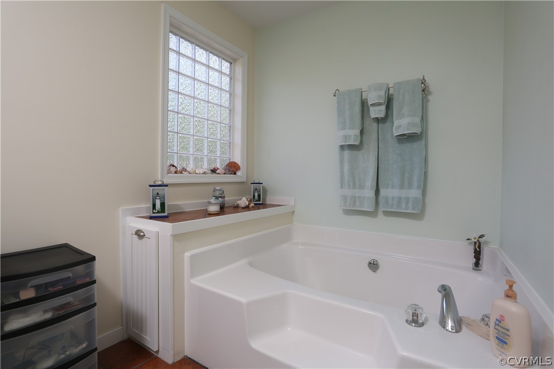 24392 Cabin Point Road Waverly, VA 23890 - Photo 25 of 33 Gallery Image 25