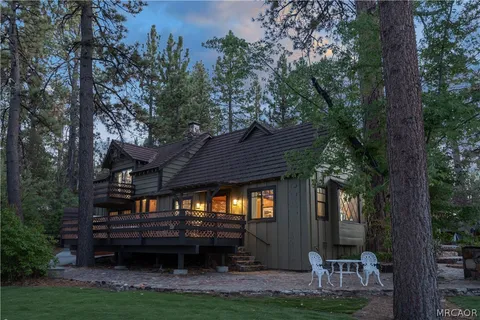 $899,000 | 40153 Lakeview Drive, Big Bear Lake, CA 92315