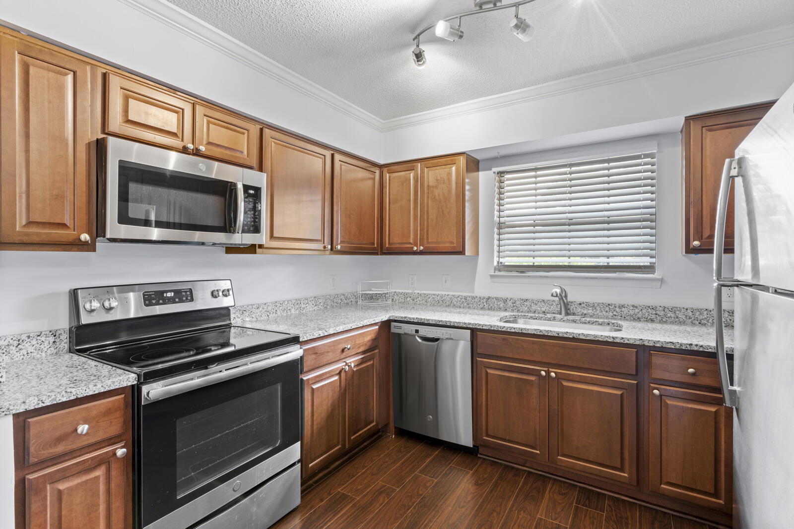 2362 Parsonage Road, Unit 2B Charleston, SC 29414 - Photo 6 of 26 DEK06171