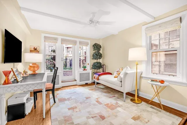 $4,395,000 | 302 West 12th Street, Unit 2E | West Village