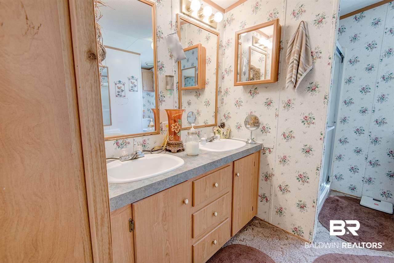 18222 Vaughn Road Summerdale, AL 36580 - Photo 19 of 27 Master Bathroom