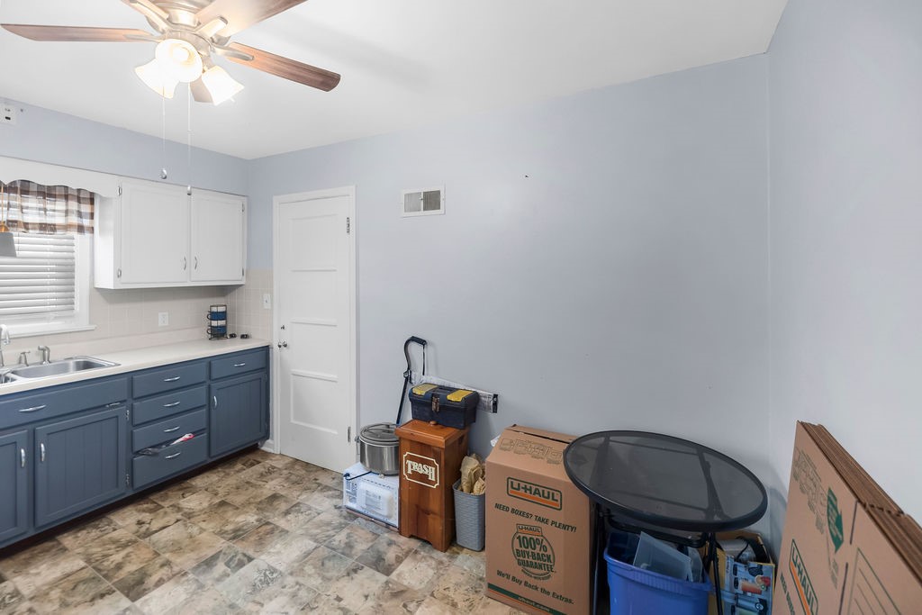1034 North Oakland Avenue Decatur, IL 62522 - Photo 14 of 28