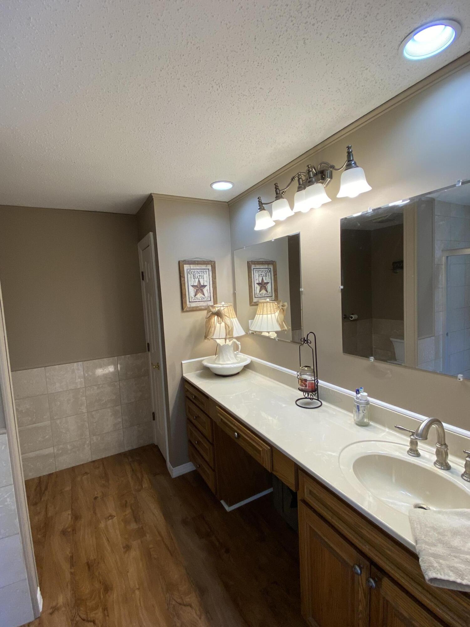 3920 Moorefield Road Carlisle, KY 40311 - Photo 31 of 45 Master Sink