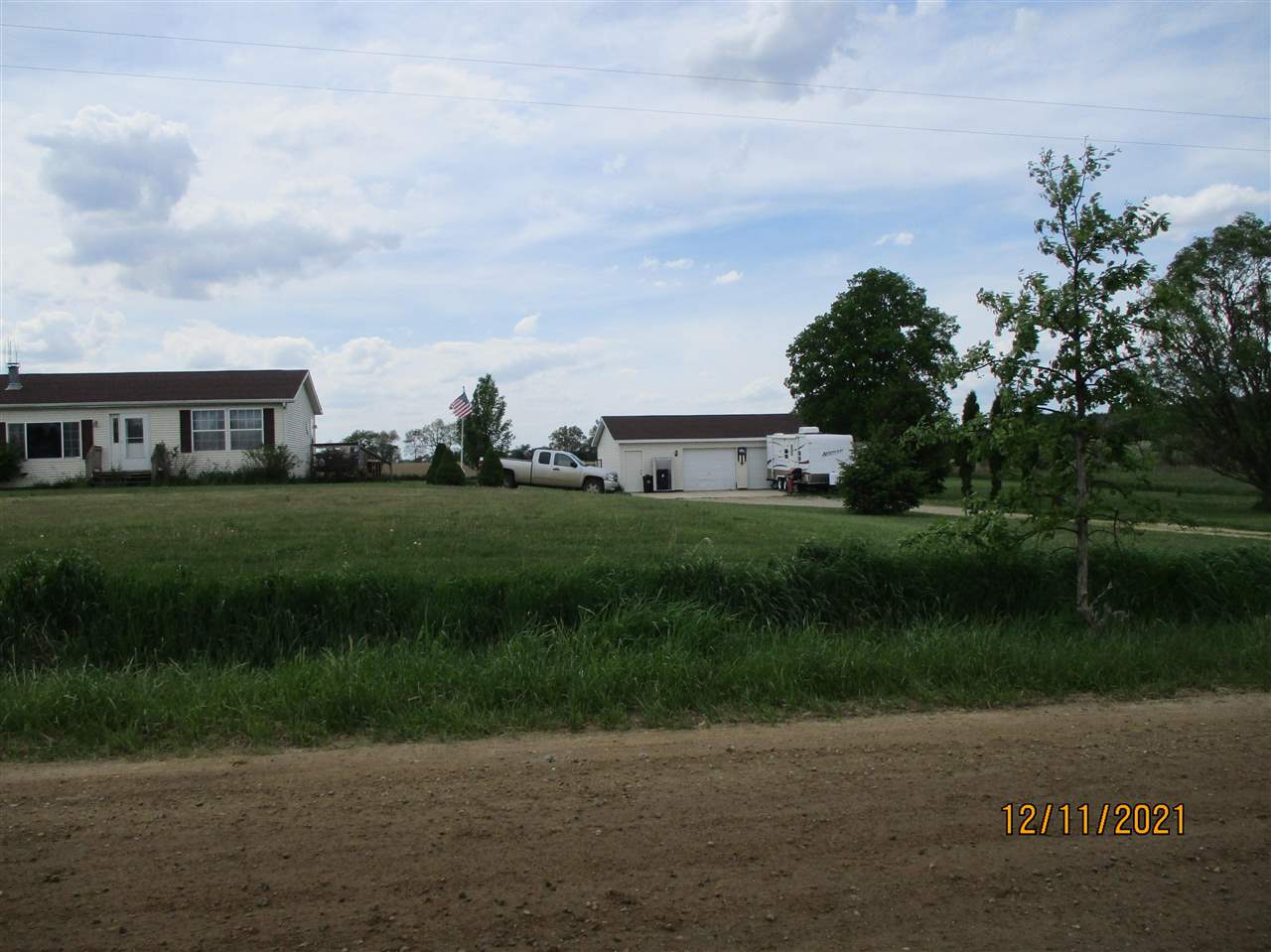6680 Lemon Road Bancroft, MI 48414 - Photo 4 of 38 50042900-3.JPG