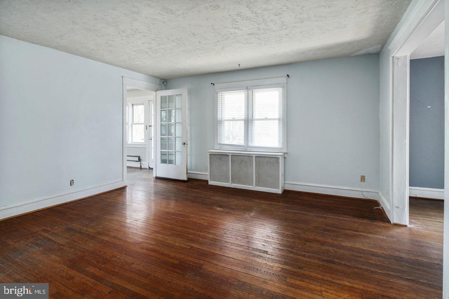 18 Gladstone Road Lansdowne, PA 19050 - Photo 5 of 23