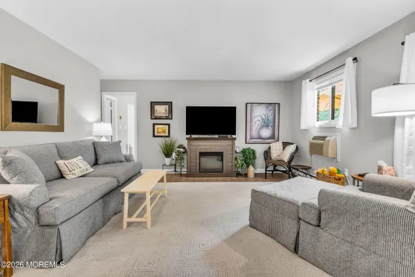 $350,000 | 156 Lexington Court, Red Bank, NJ 07701
