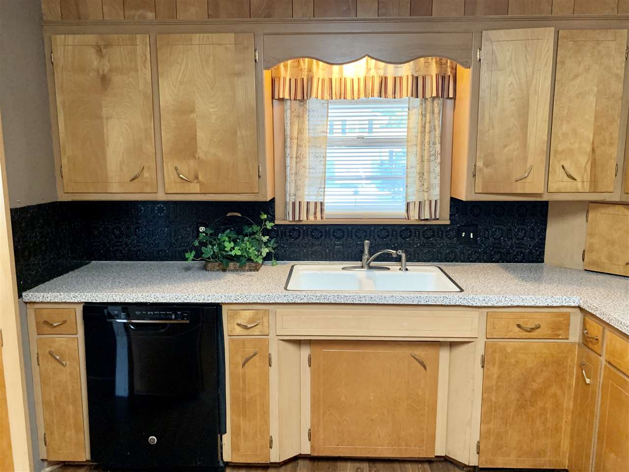 1706 10th Street Perry, OK 73077 - Photo 8 of 30 Gallery Image 8