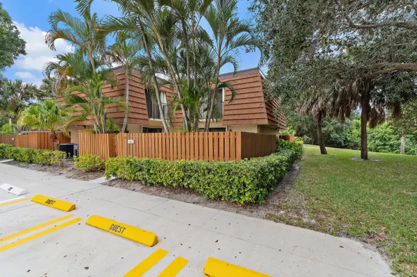 $2,850 | 3052 30th Court, Jupiter, FL 33477