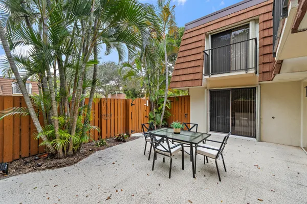 $2,850 | 3052 30th Court, Jupiter, FL 33477