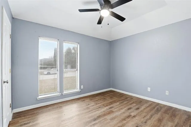 $239,999 | 820 Nicole Drive, Burleson, TX 76028