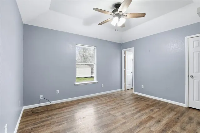 $239,999 | 820 Nicole Drive, Burleson, TX 76028