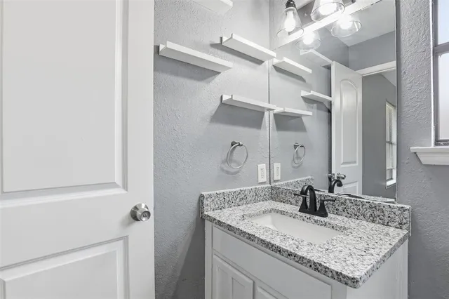 $239,999 | 820 Nicole Drive, Burleson, TX 76028