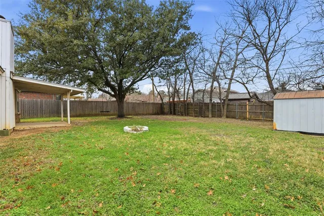 $239,999 | 820 Nicole Drive, Burleson, TX 76028