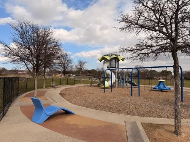 $239,999 | 820 Nicole Drive, Burleson, TX 76028